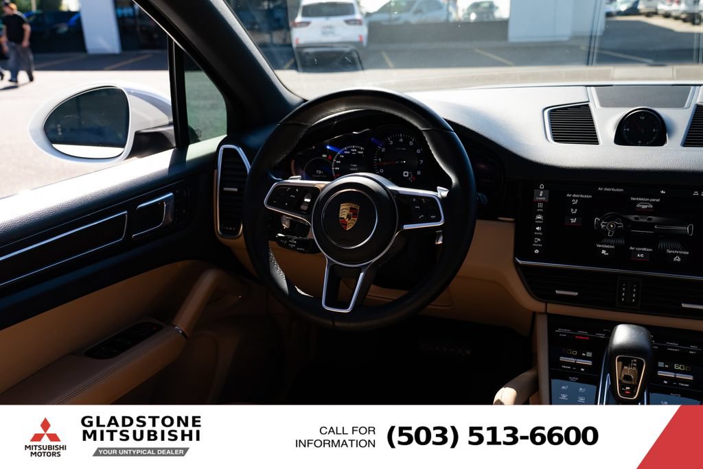 Used 2021 Porsche Cayenne AWD/4WD image 10