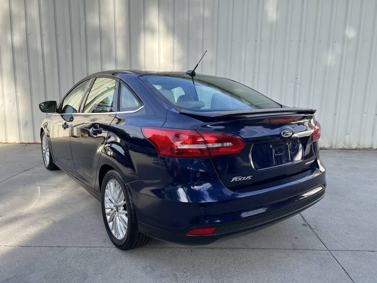 Used 2017 Ford Focus Titanium FWD image 6