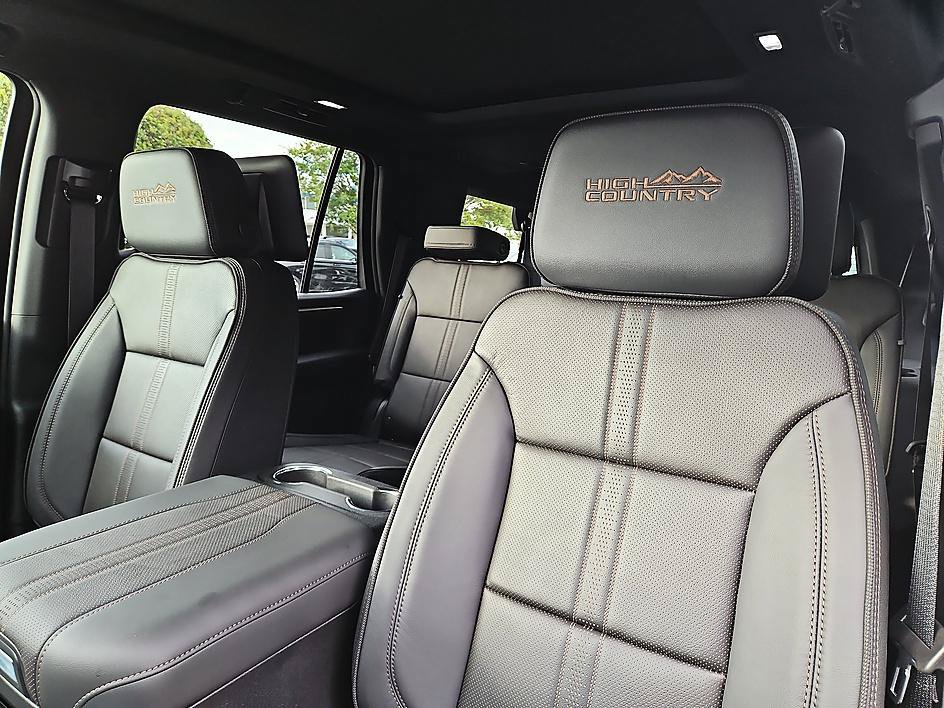 New 2026 Chevrolet Tahoe High Country AWD/4WD image 18