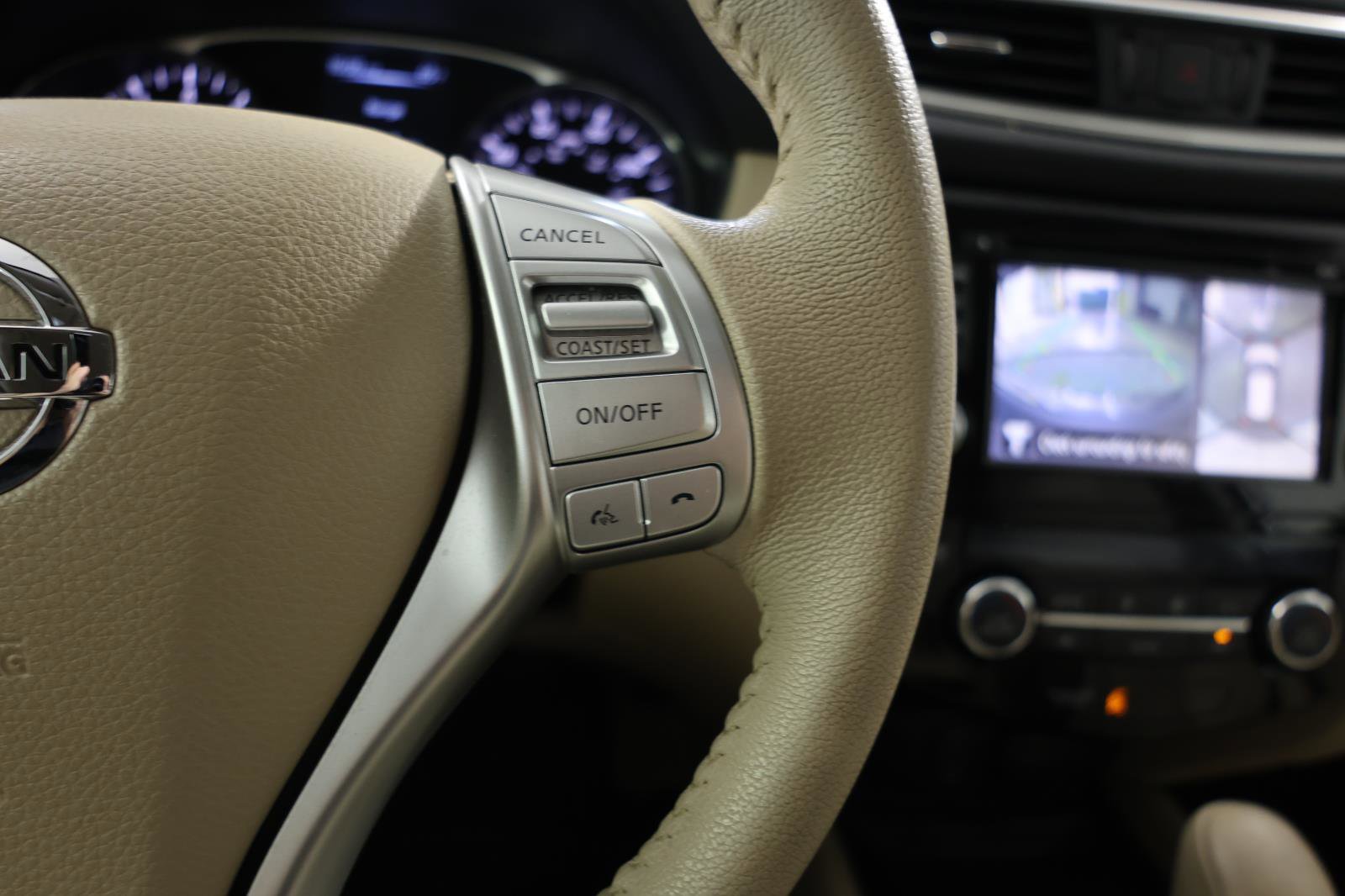 Used 2015 Nissan Rogue SL image 15