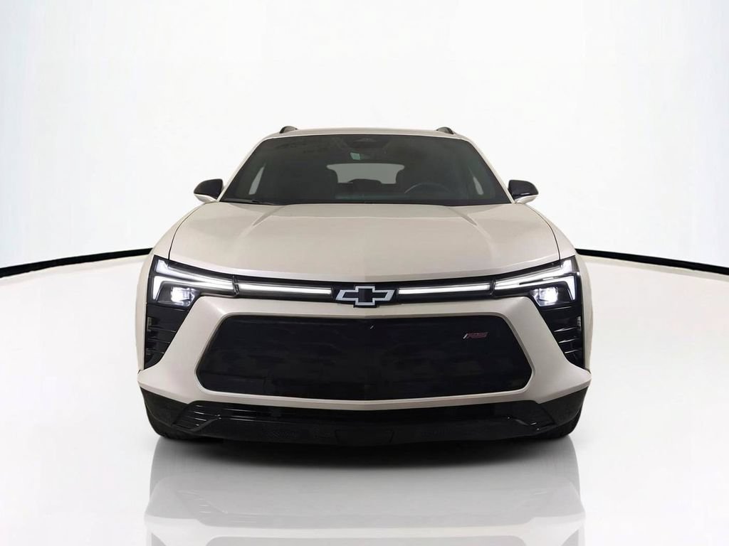 Used 2024 Chevrolet Blazer EV RS RWD image 3