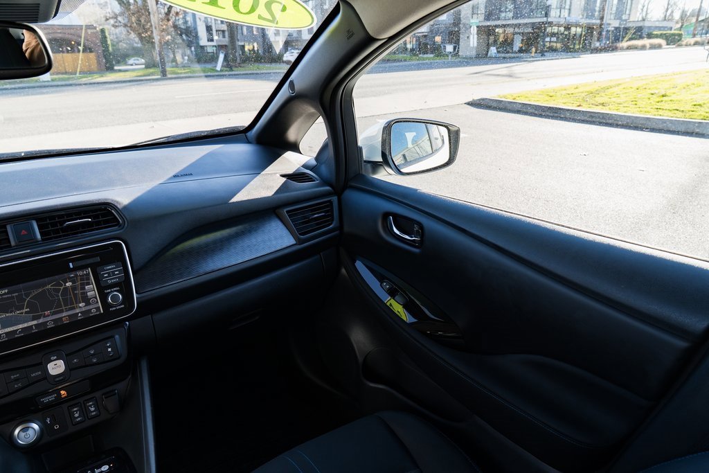 Used 2019 Nissan Leaf SV w/ SV Technology Package image 10