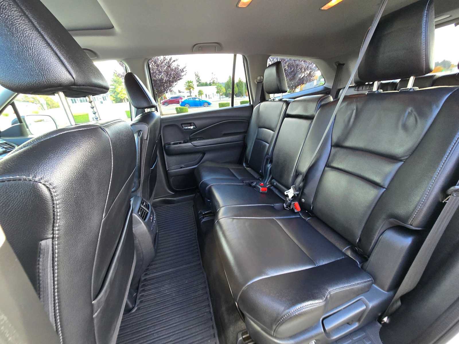 Used 2017 Honda Pilot EX-L image 17