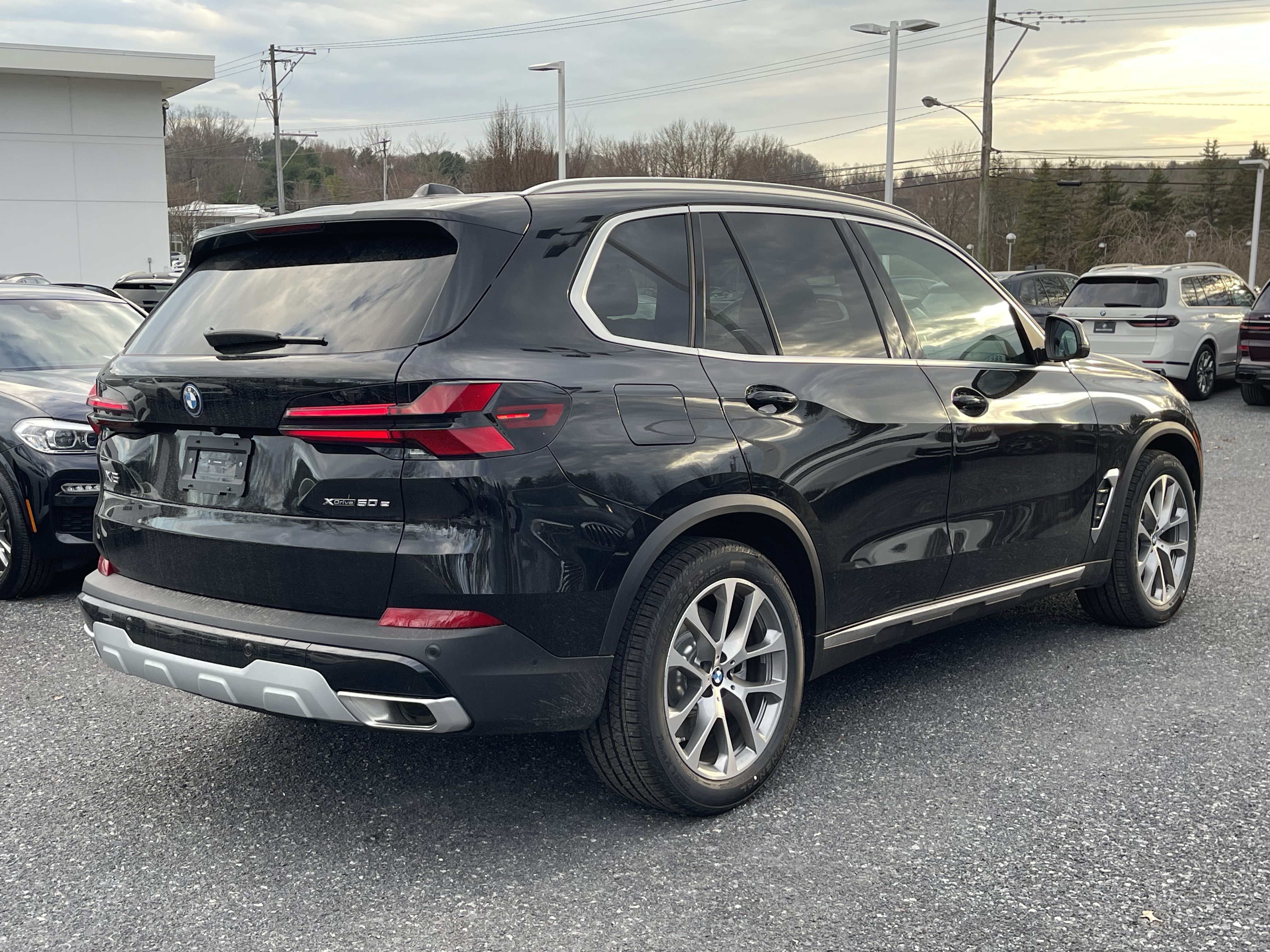 New 2026 BMW X5 xDrive50e w/ Executive Package AWD/4WD image 4