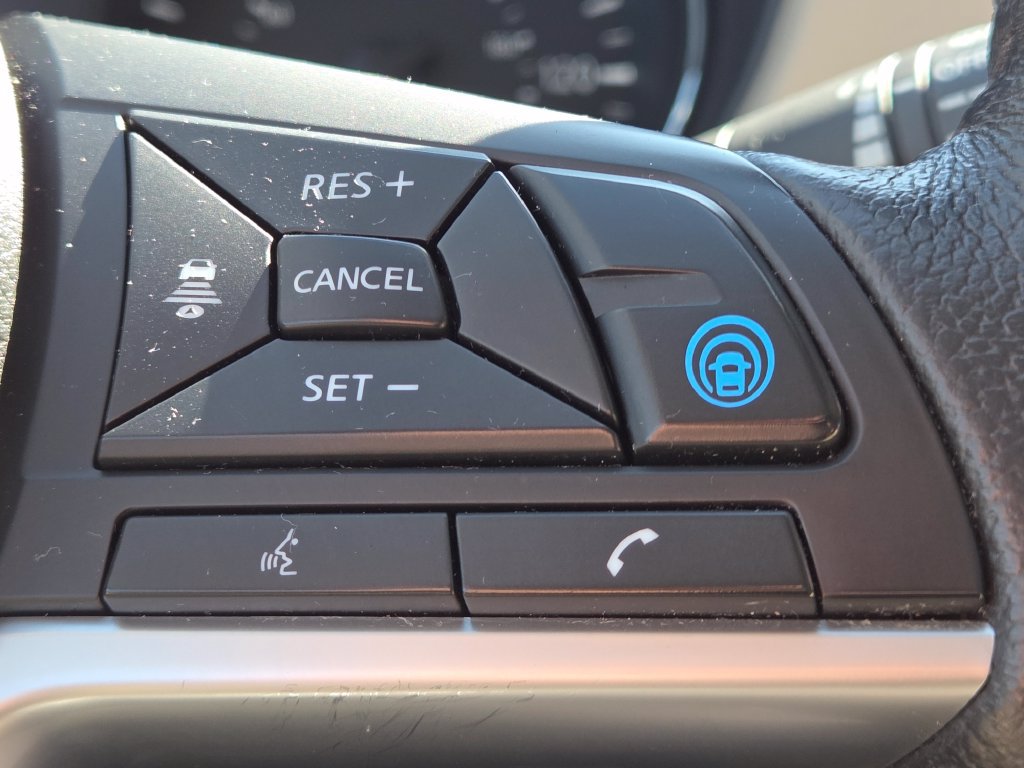 Used 2019 Nissan Rogue SV w/ Sun & Sound Touring Package AWD/4WD image 14