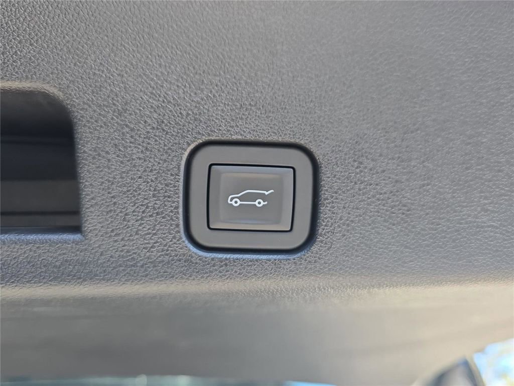 Used 2025 Buick Enclave Sport Touring w/ Power Package image 14