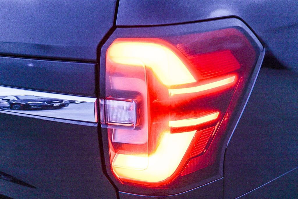 Used 2024 Ford Expedition Max Limited AWD/4WD image 10