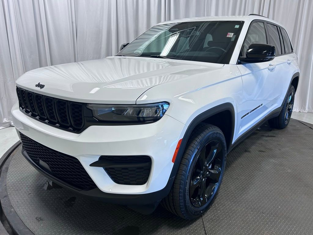 Used 2022 Jeep Grand Cherokee Altitude image 25