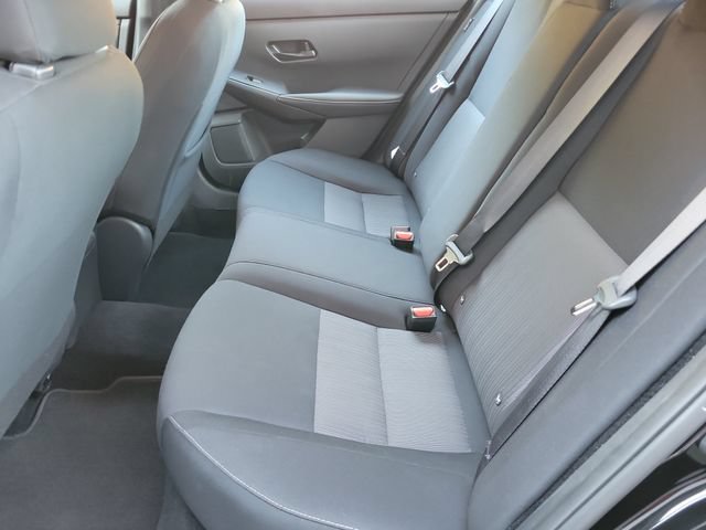 Used 2025 Nissan Sentra SV FWD image 14