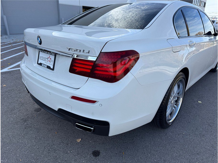 Used 2015 BMW 750Li image 46