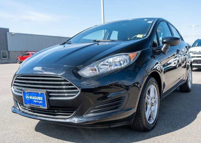 Used 2018 Ford Fiesta SE image 2