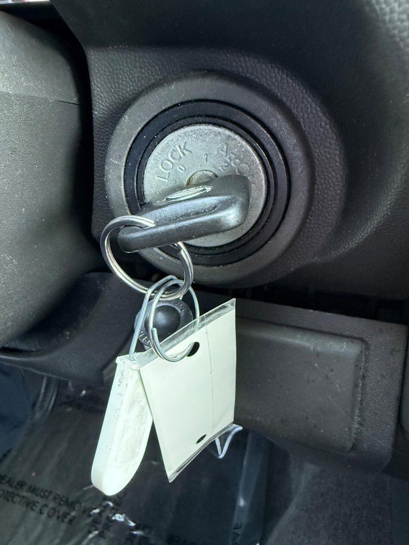 Used 2015 Nissan Frontier SV image 26