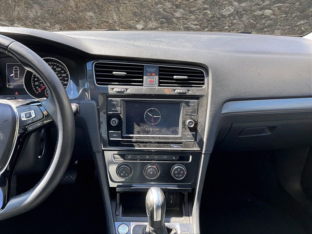 Used 2021 Volkswagen Golf 4-Door FWD image 4