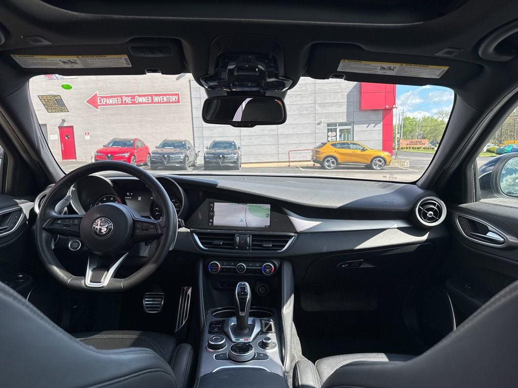 Used 2023 Alfa Romeo Giulia Veloce image 28