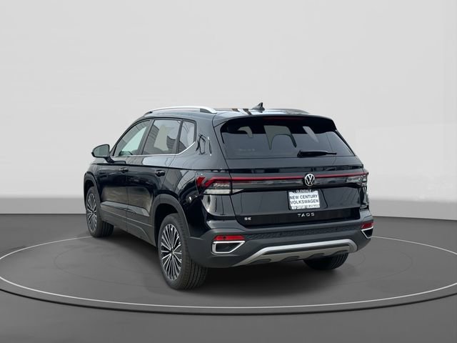 New 2026 Volkswagen Taos SE image 3