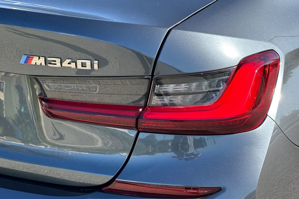 Used 2022 BMW M340i w/ Driving Assistance Package RWD image 32
