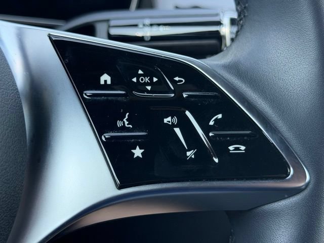 Used 2025 Mercedes-Benz GLC 300 4MATIC image 18