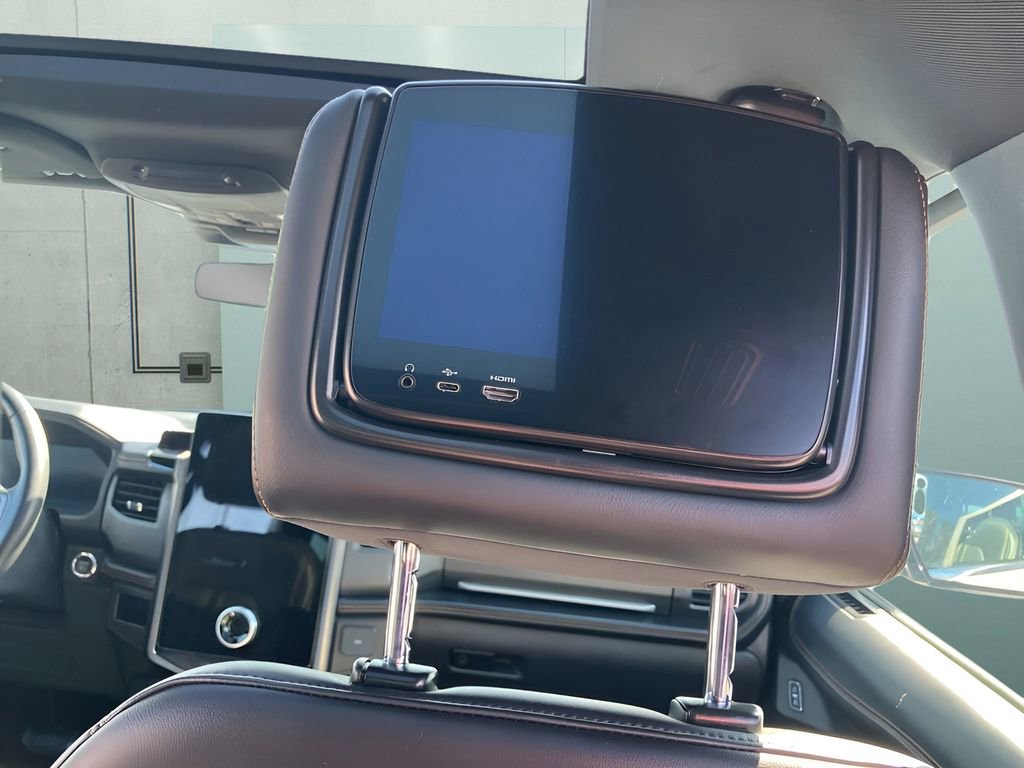 Used 2023 Ford Expedition Platinum image 37