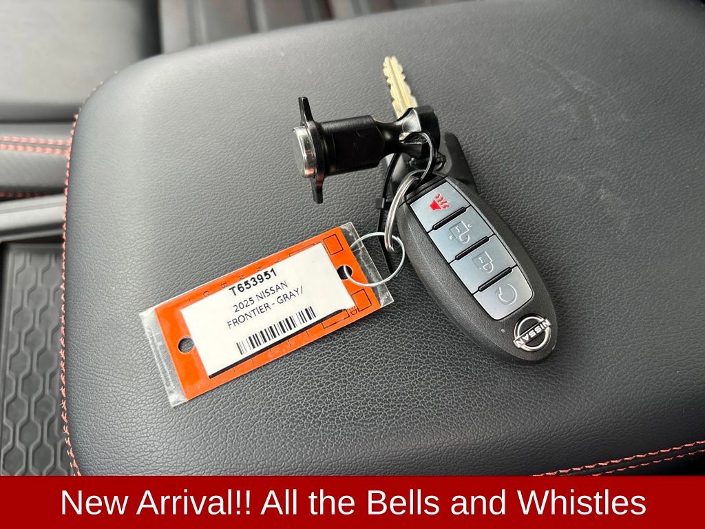Used 2025 Nissan Frontier PRO-4X w/ Pro Premium Package image 30