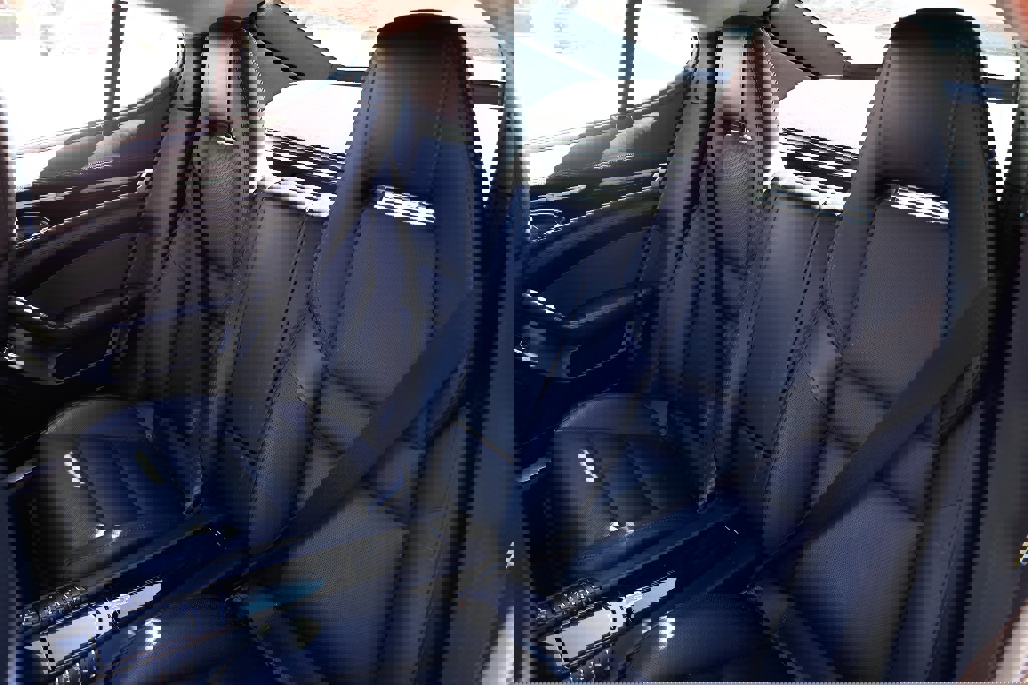 Used 2016 Porsche Panamera S image 11