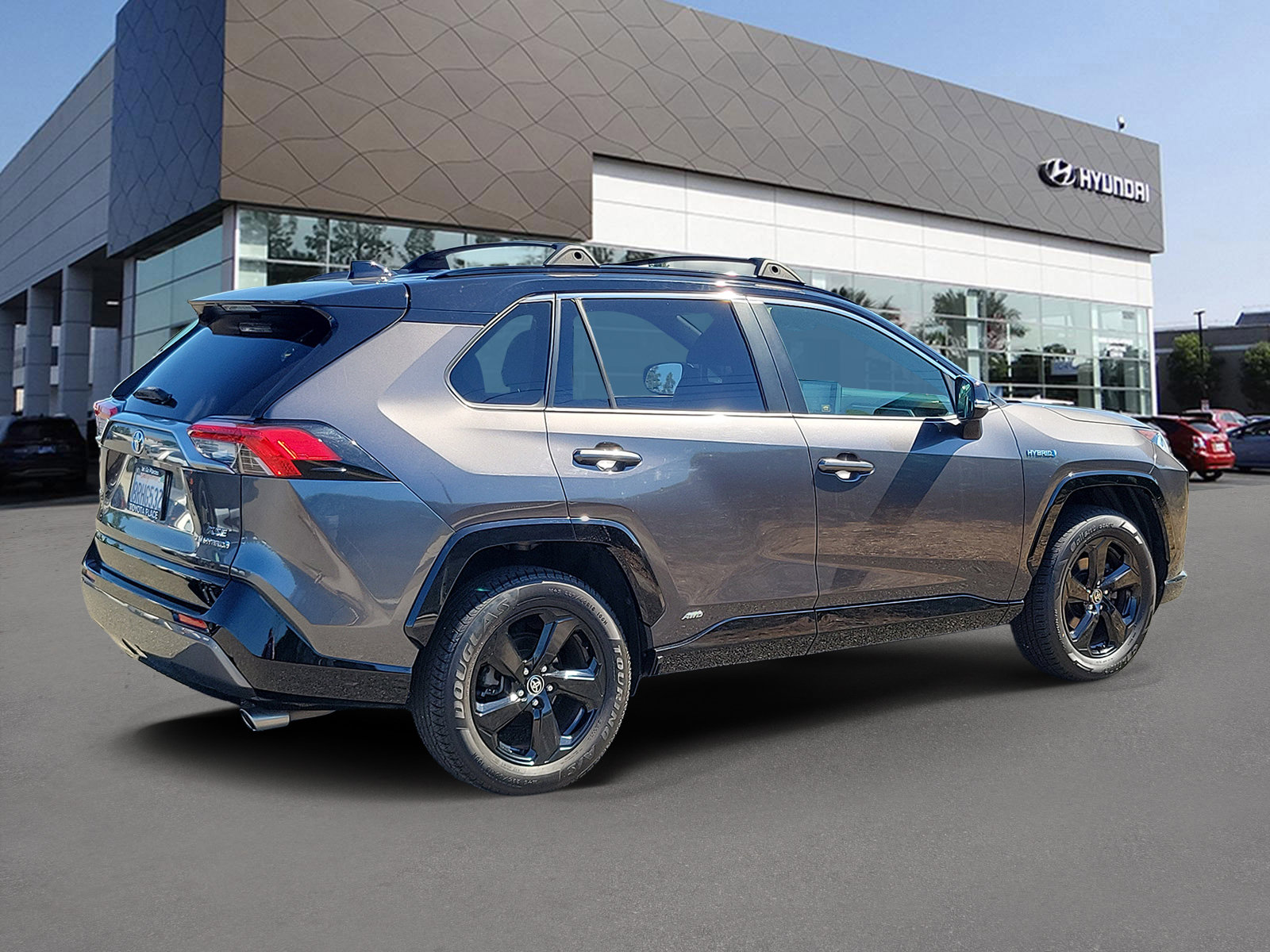 Used 2020 Toyota RAV4 XSE w/ XSE Grade Weather Package AWD/4WD image 2
