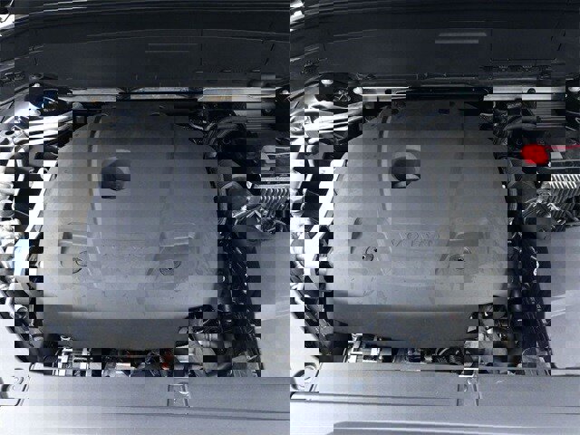 Used 2021 Volvo XC90 T5 Momentum w/ Climate Package image 32