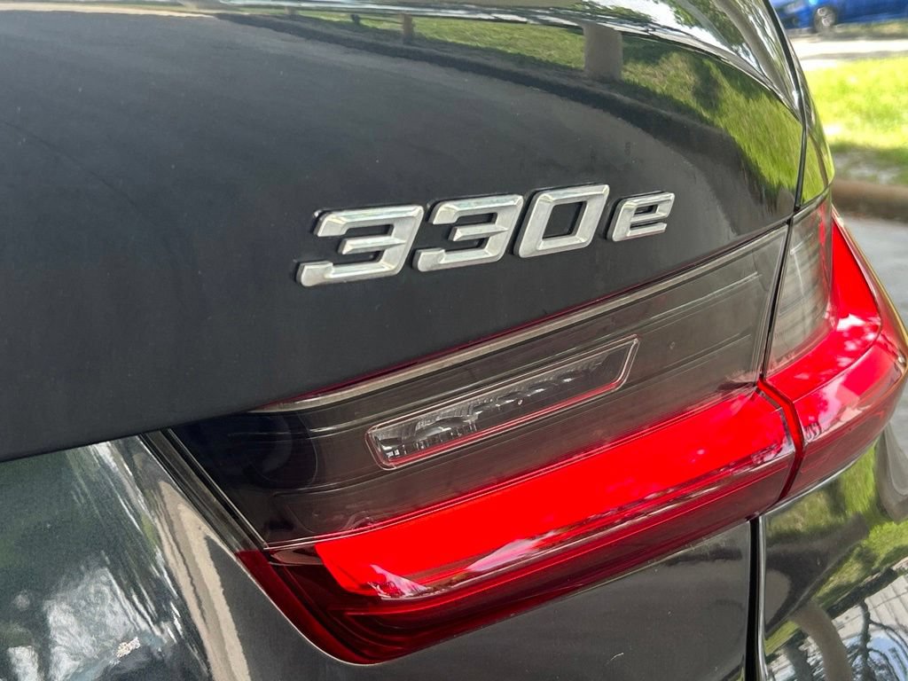 Used 2023 BMW 330e w/ M Sport Package RWD image 20