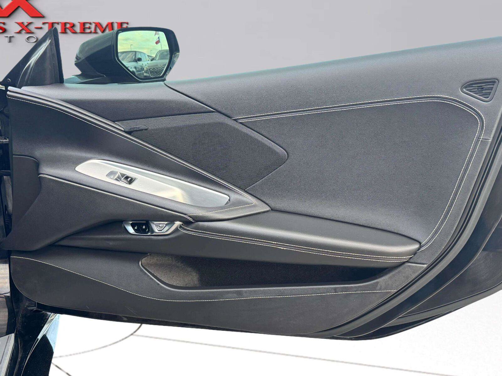 Used 2022 Chevrolet Corvette Stingray Coupe w/ 1LT RWD image 34