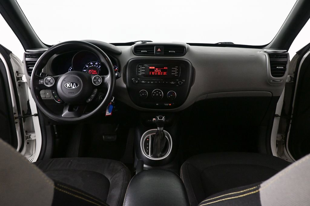 Used 2015 Kia Soul + image 15
