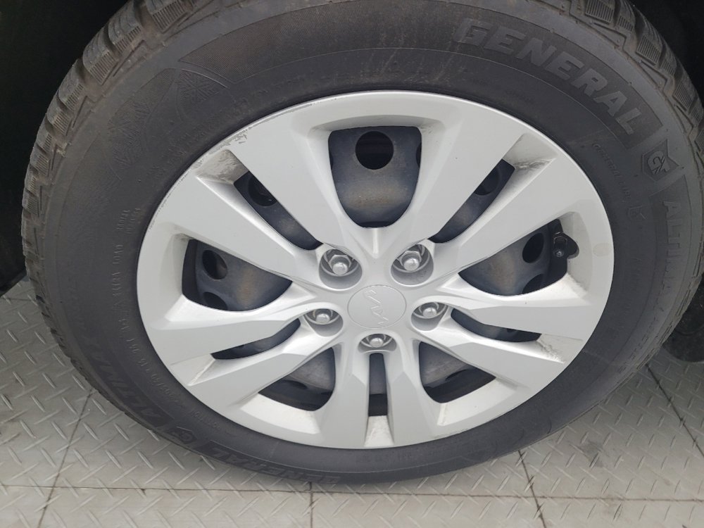 Used 2023 Kia Soul LX FWD image 31