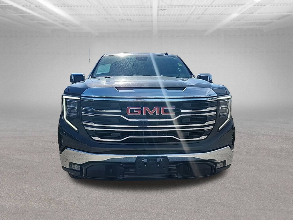 Used 2025 GMC Sierra 1500 SLT AWD/4WD image 3