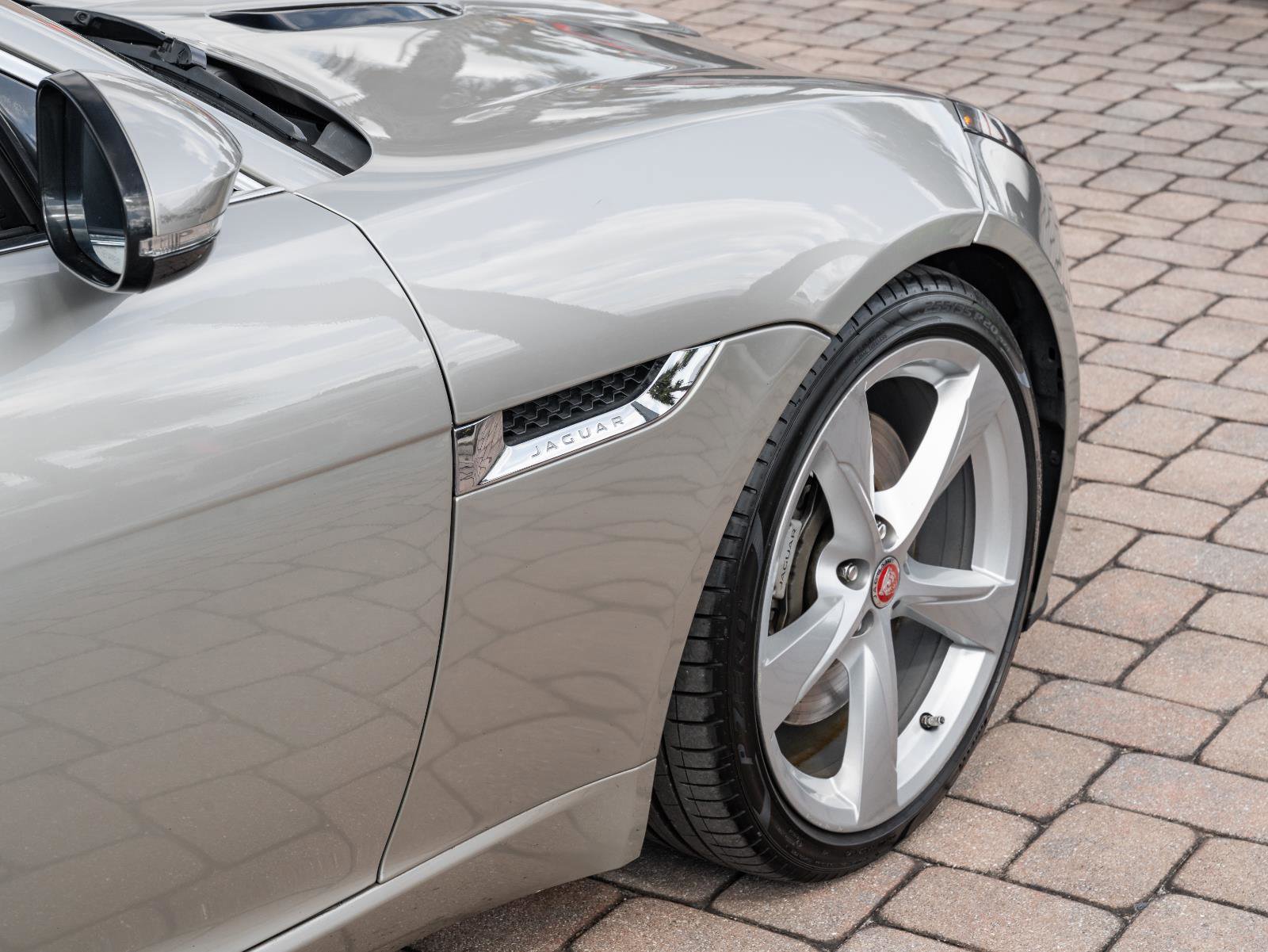Used 2020 Jaguar F-TYPE Coupe RWD image 15