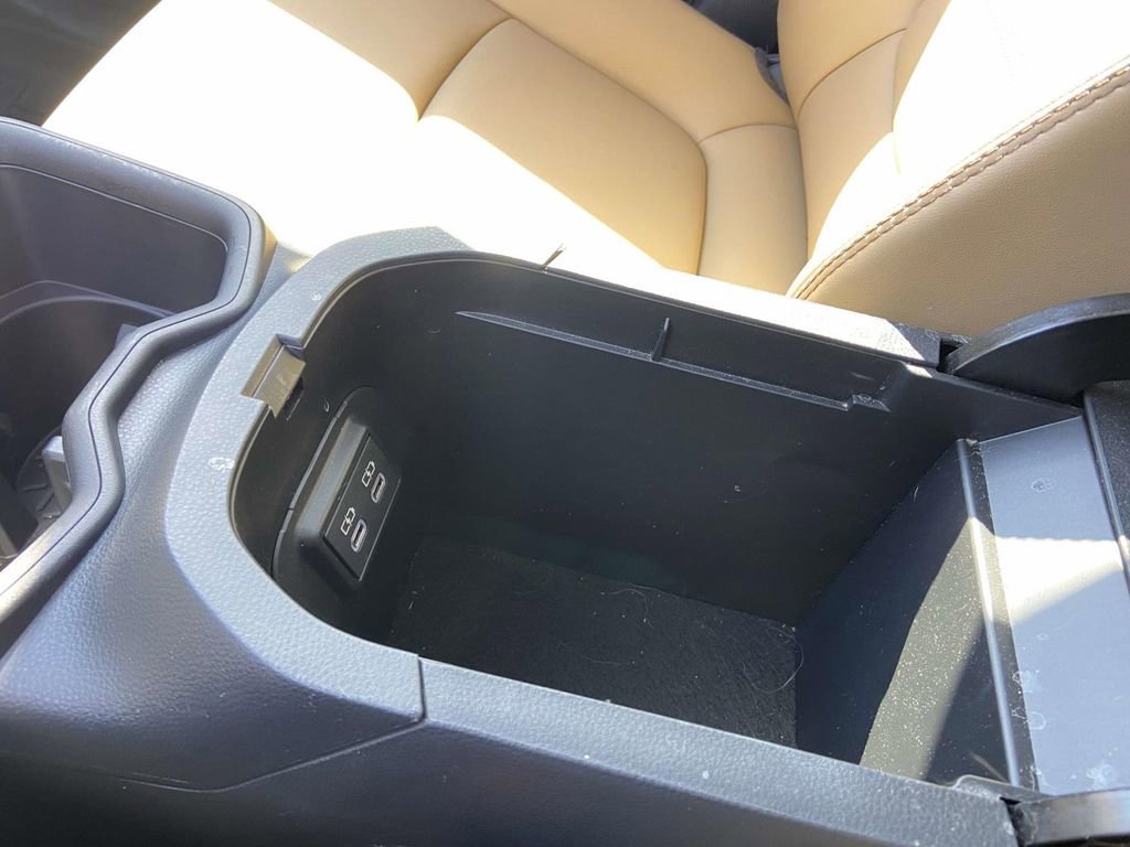 Used 2025 Toyota RAV4 XLE Premium FWD image 29