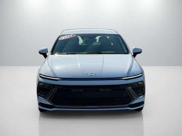 Used 2025 Hyundai Sonata SEL FWD image 2