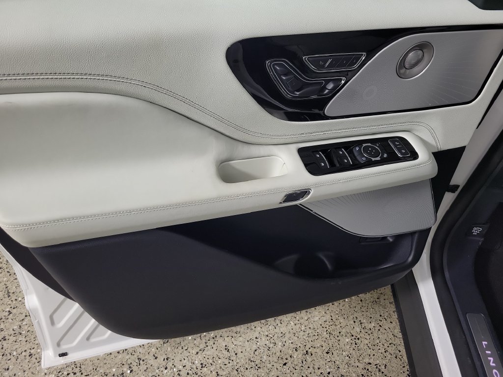 New 2026 Lincoln Aviator Black Label w/ Black Label Special Edition AWD/4WD image 18