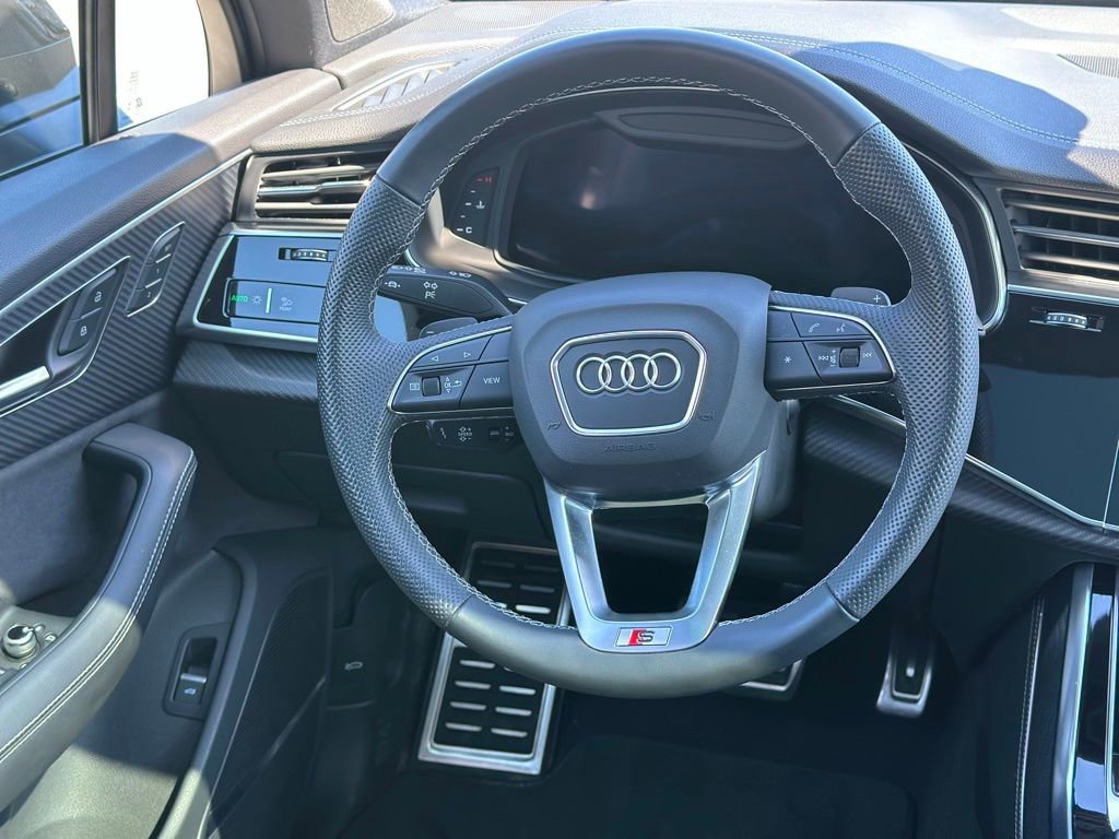 Used 2025 Audi SQ7 Premium Plus w/ Black Optic Package image 12