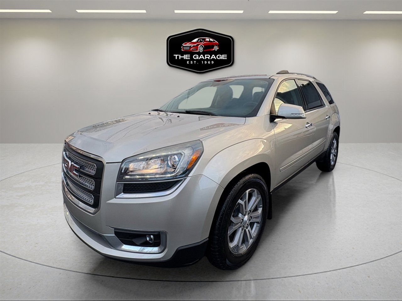 Used 2016 GMC Acadia SLT w/ Open Road Package image 2
