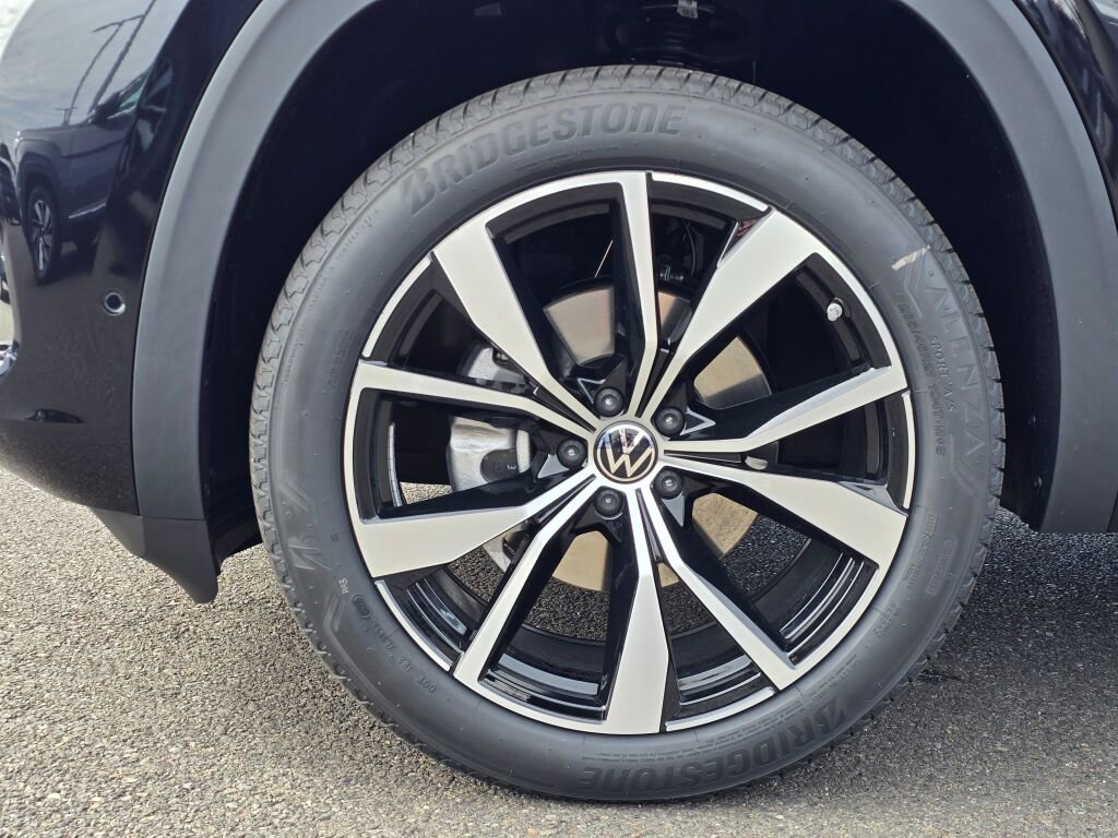 New 2026 Volkswagen Atlas SEL Premium R-Line image 11