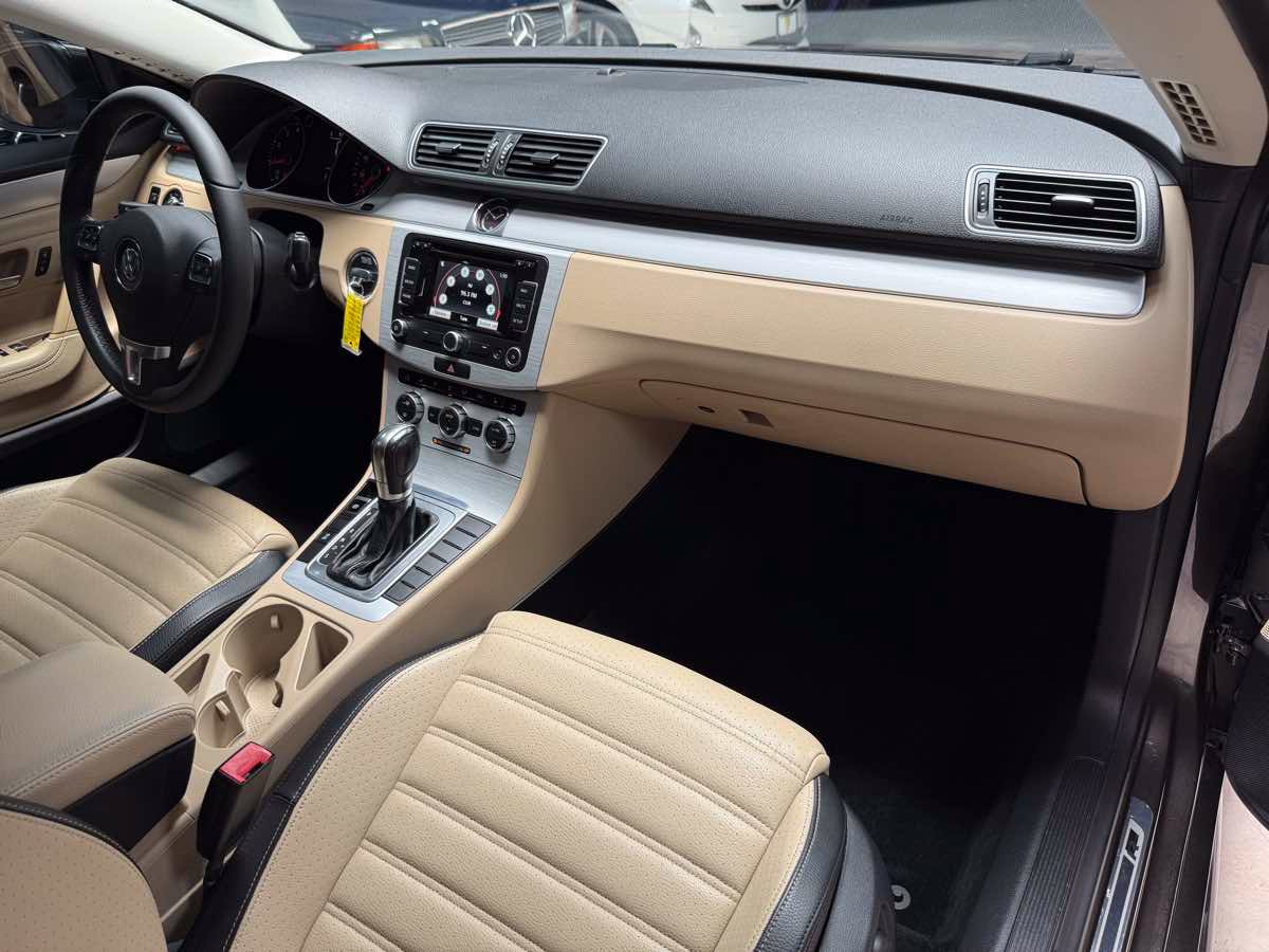 Used 2014 Volkswagen CC Sport FWD image 11