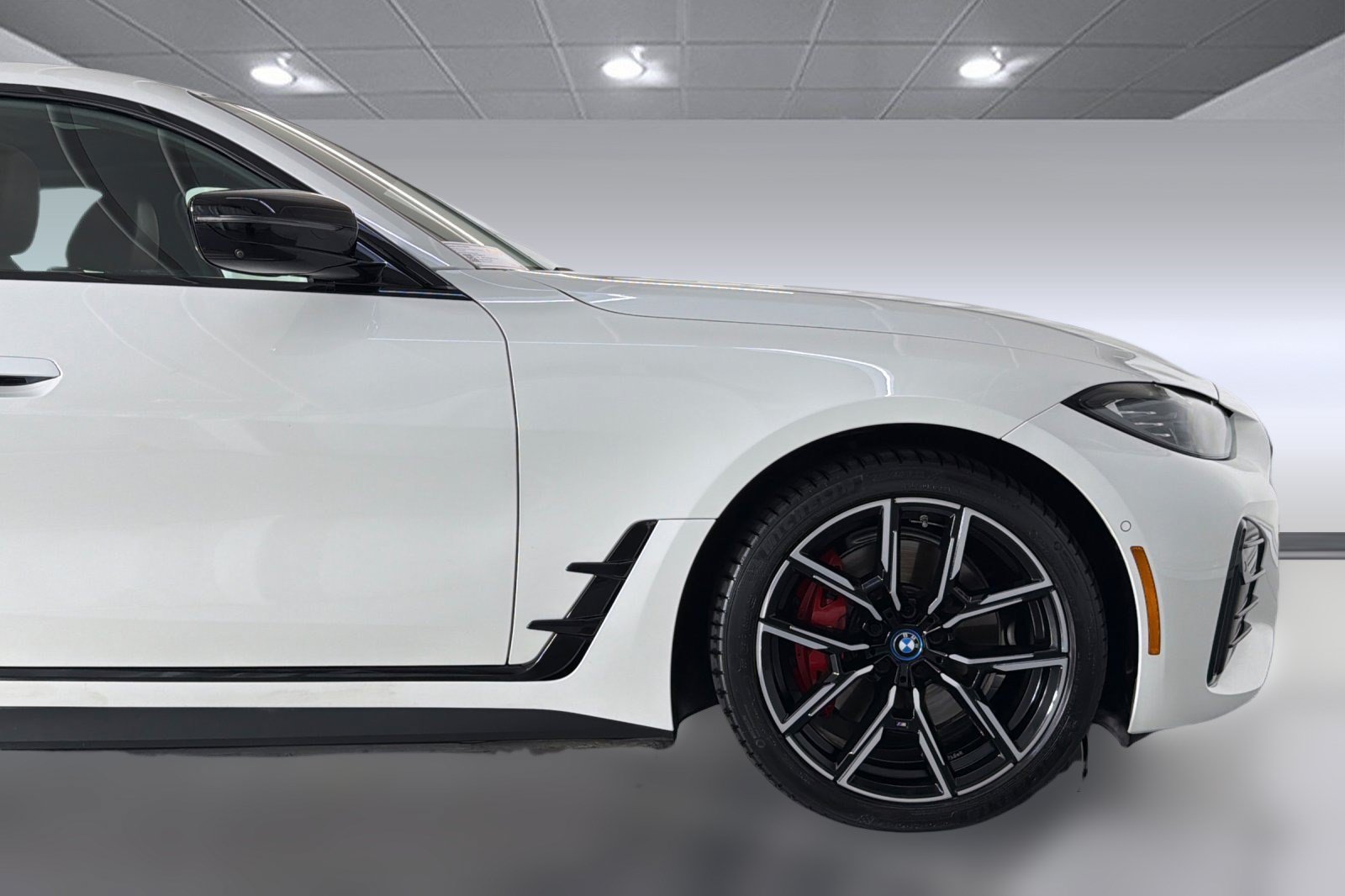 Used 2023 BMW i4 eDrive40 w/ M Sport Package RWD image 34