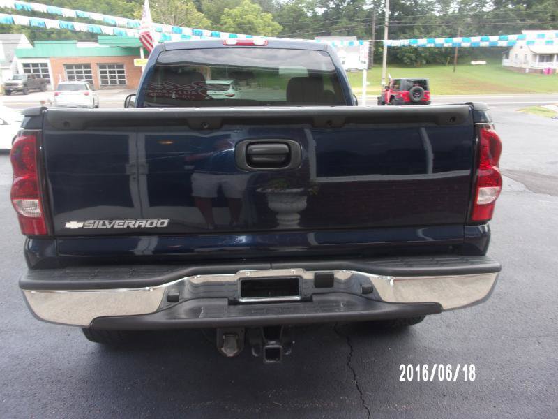 Used 2006 Chevrolet Silverado 1500 LT w/ Light Duty Power Package AWD/4WD image 5