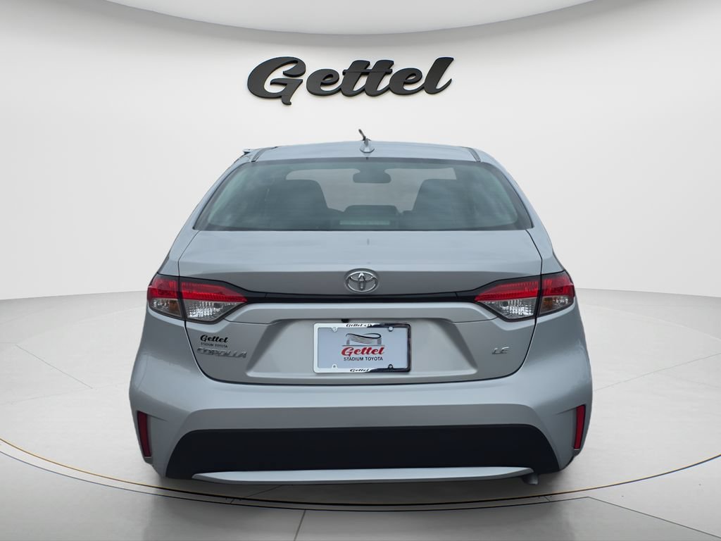 Used 2022 Toyota Corolla LE FWD image 6