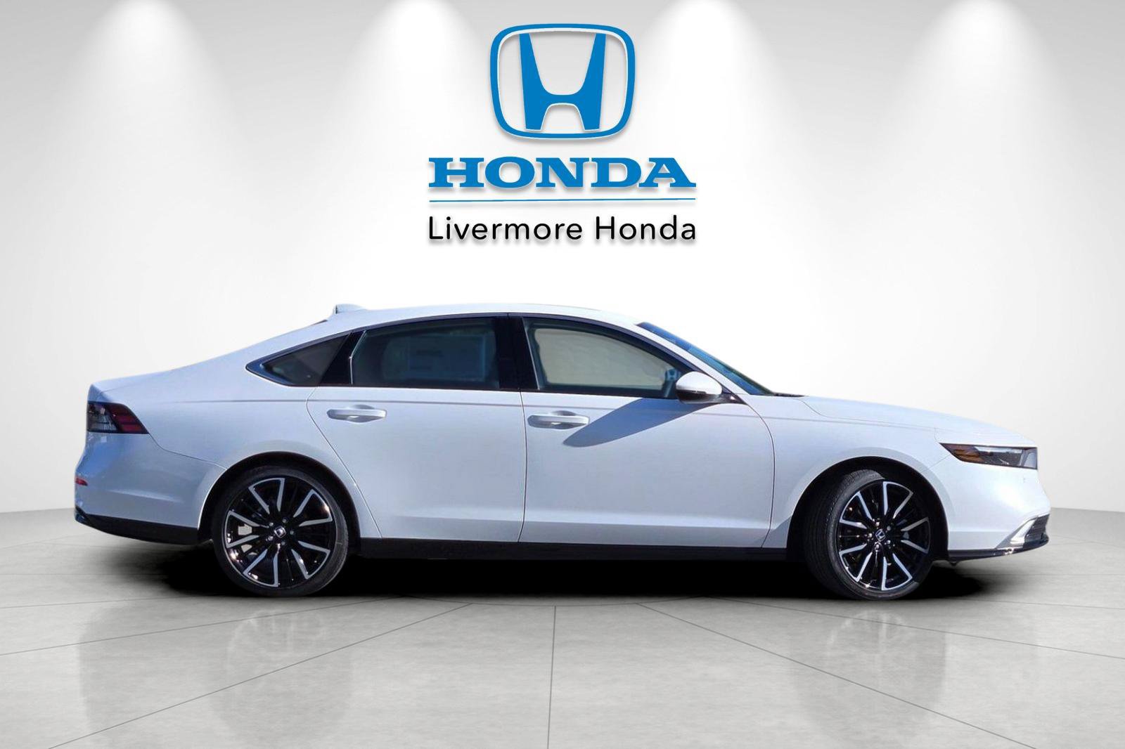 New 2026 Honda Accord Touring image 5