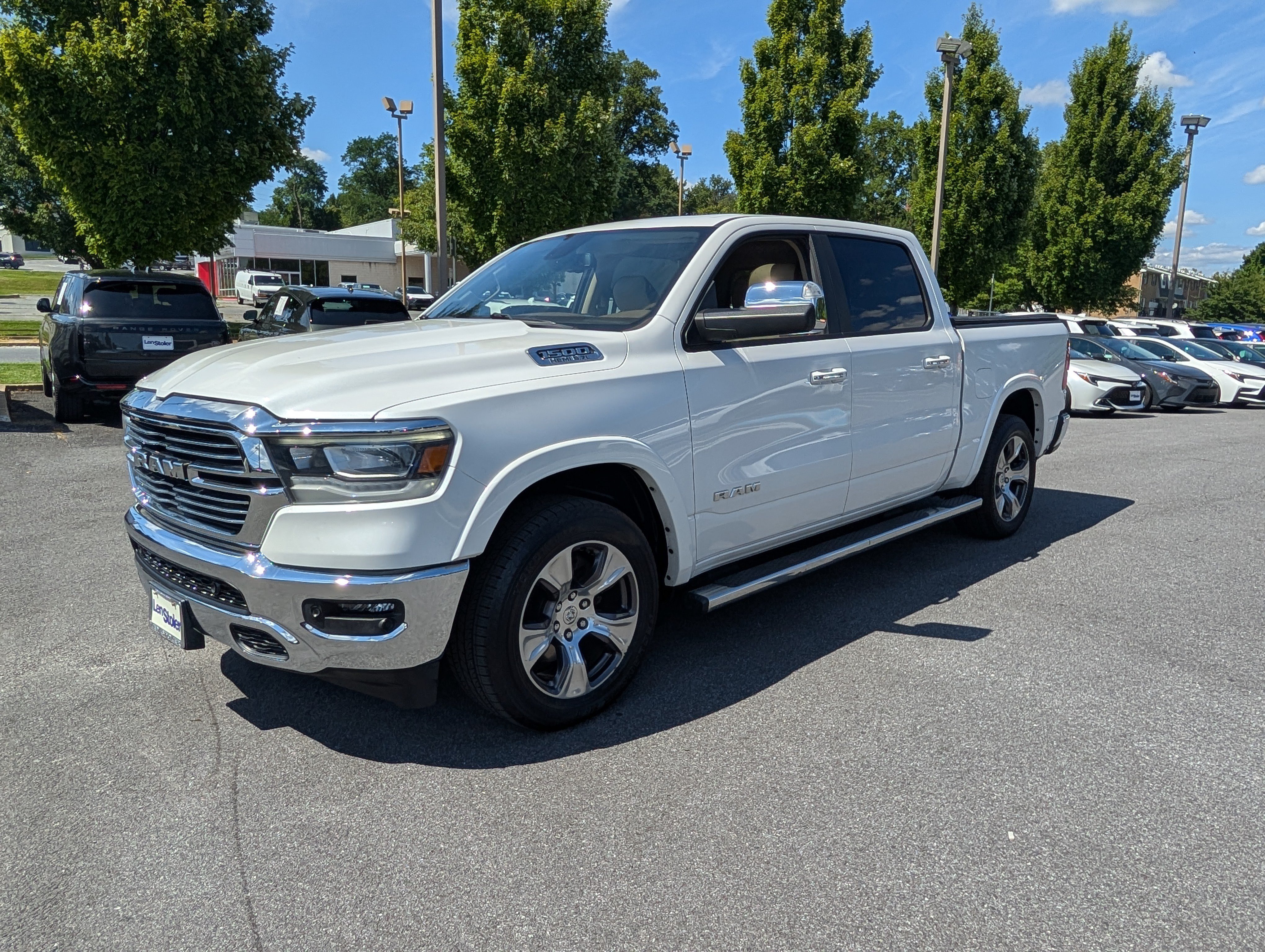 Used 2020 RAM 1500 Laramie AWD/4WD image 7