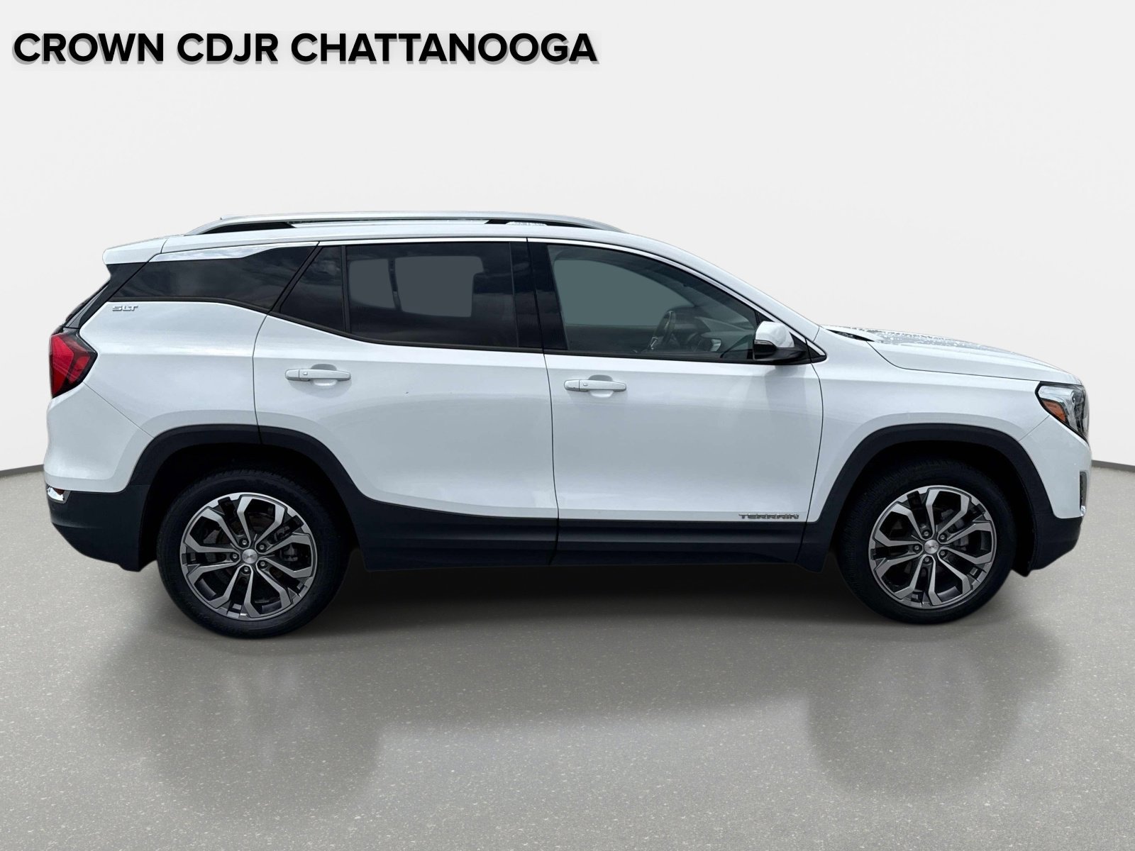 Used 2020 GMC Terrain SLT w/ Preferred Package FWD image 3