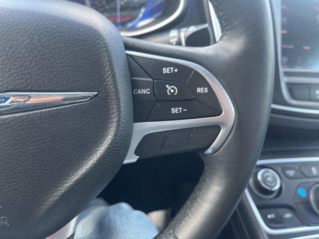 Used 2015 Chrysler 200 Limited w/ Spring Special Group image 33