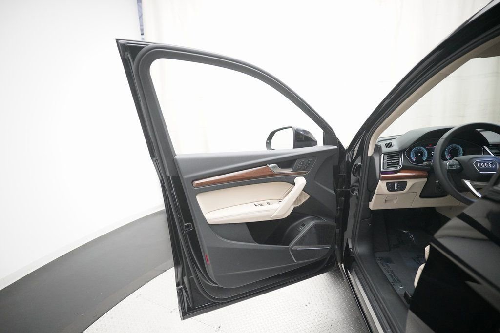 New 2025 Audi Q5 2.0T Premium Plus image 29