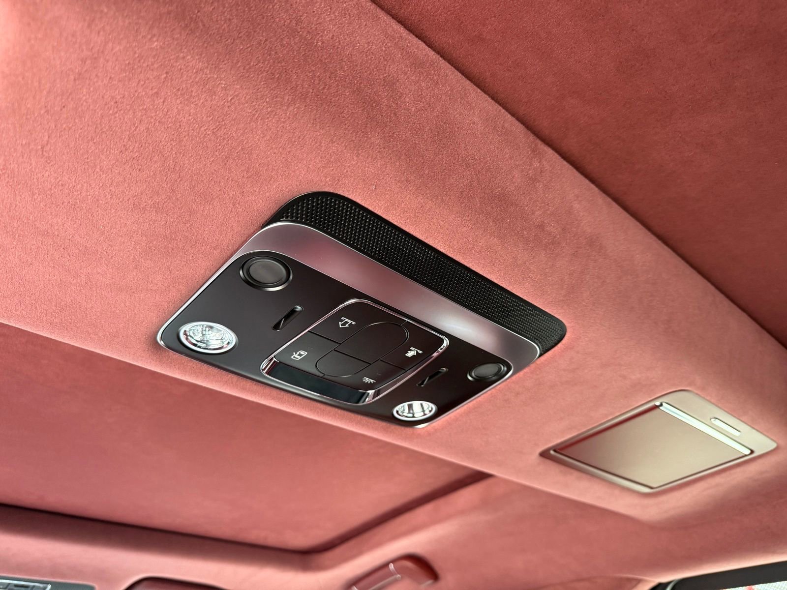 Used 2023 Bentley Flying Spur Azure AWD/4WD image 38