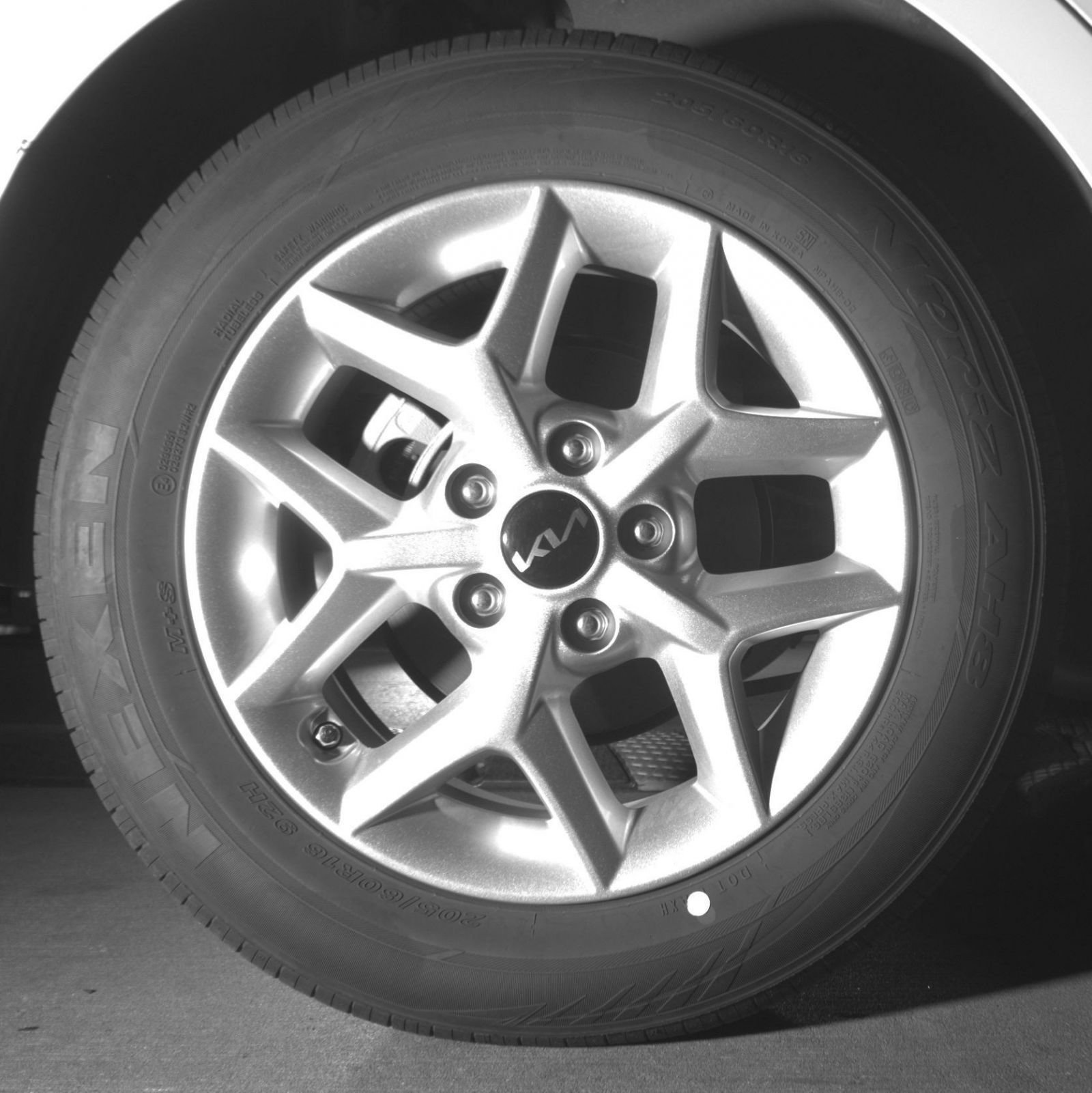 Used 2025 Kia Soul LX w/ LX Technology Package FWD image 18