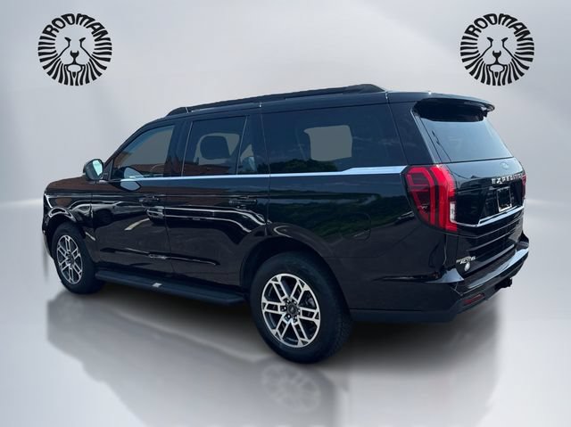 Used 2025 Ford Expedition Active AWD/4WD image 9